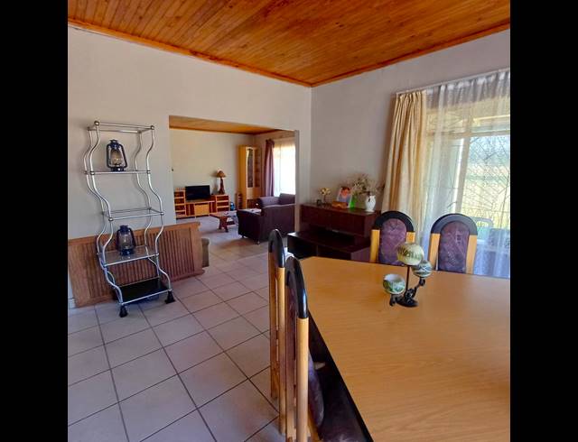 2.10HA SMALLHOLDING FOR SALE IN BUYSCELIA